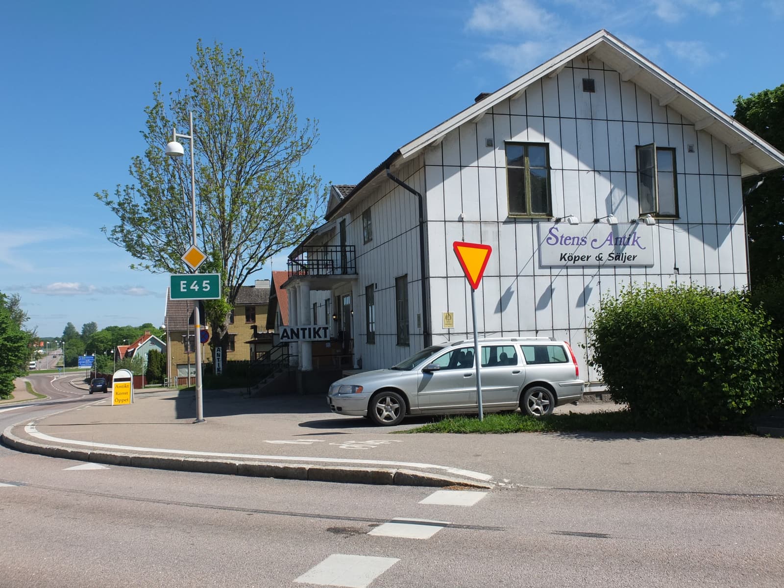 Stens Antik: En tidsresa genom genuina svenska hantverksskatter