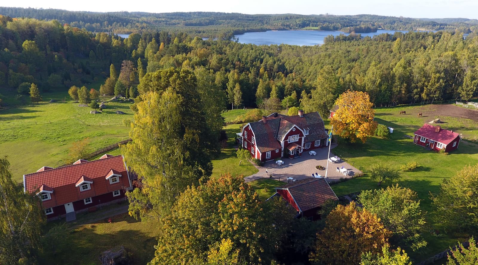 Sommarhagen: En oas vid Sommen i Östergötland