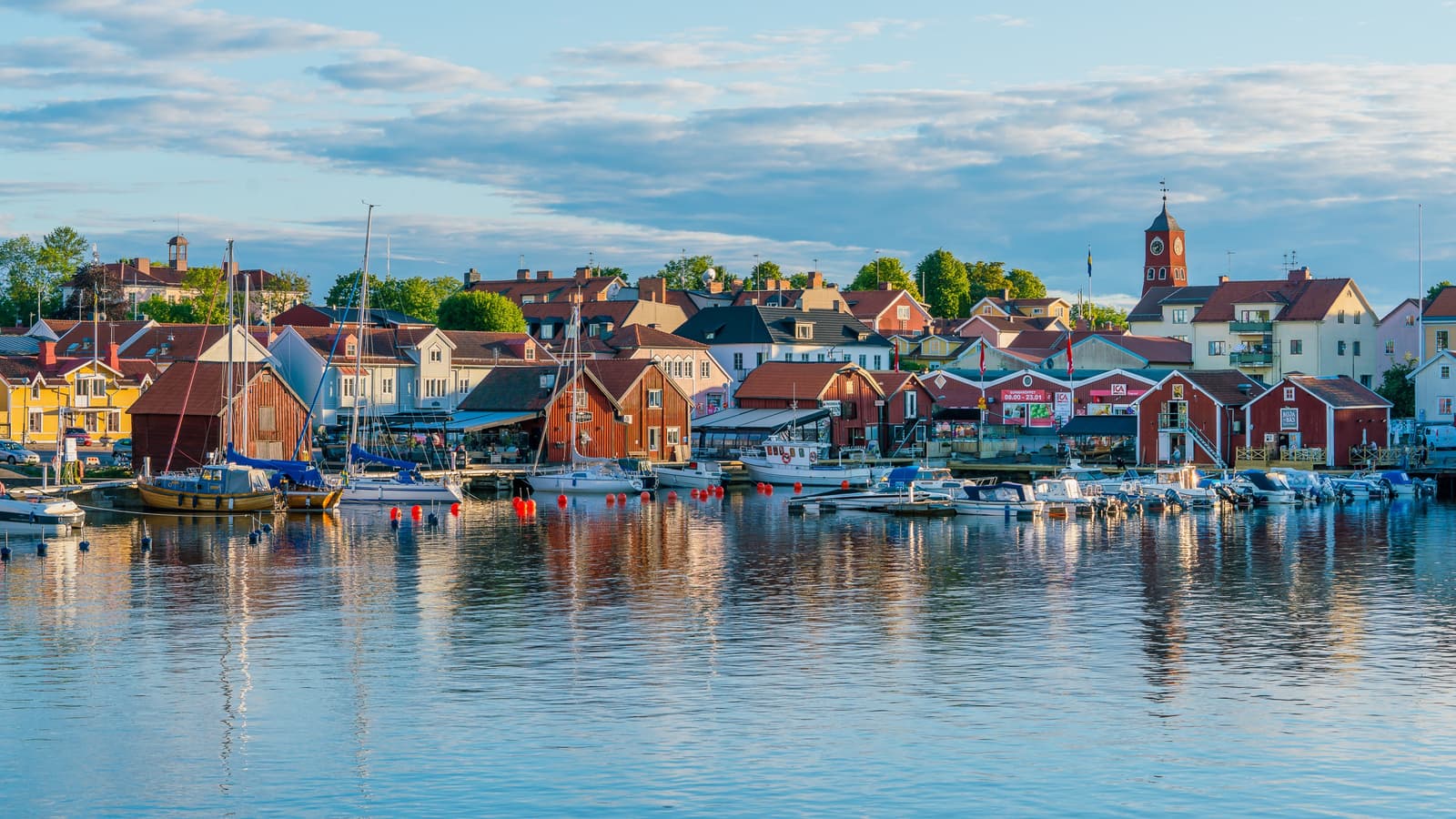 Öregrund: En Tidlös Skärgårdspärla vid Upplandskusten