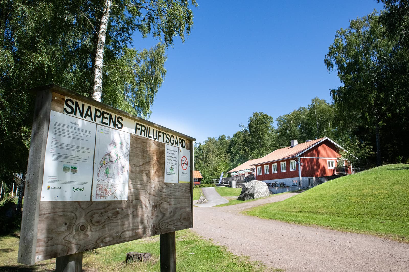 Snapens Friluftsgård: En rofylld tillflyktsort vid Vänerns strand
