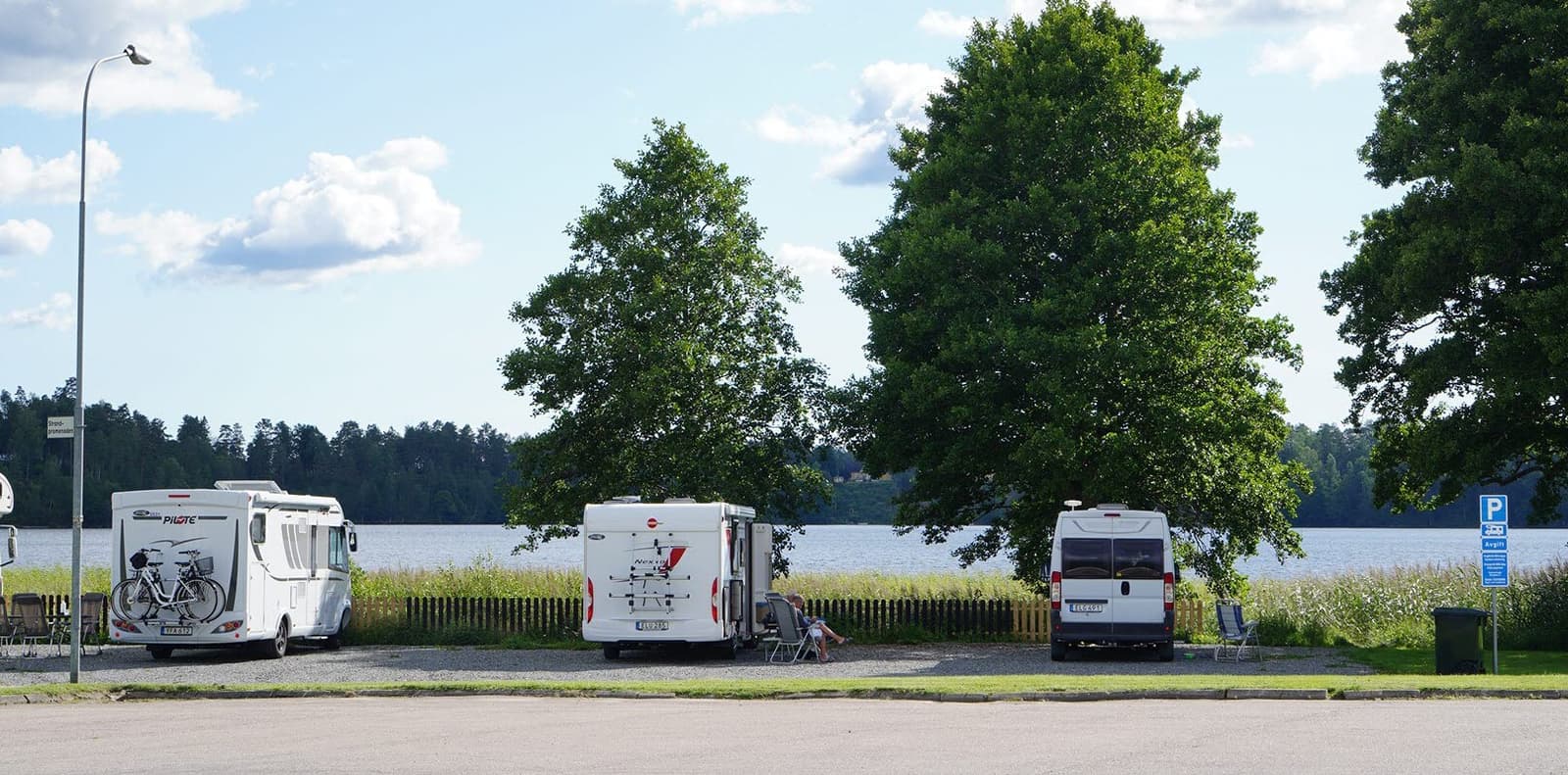 Husbilsparkering vid Edssjön: En naturnära reträtt i Dalsland