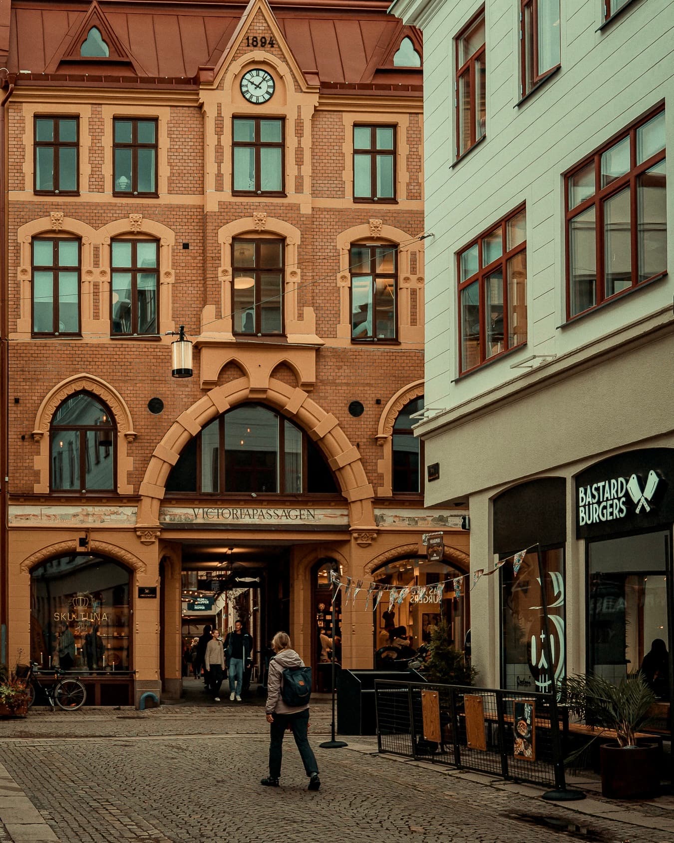 Victoriapassagen: Shopping i historisk saluhall