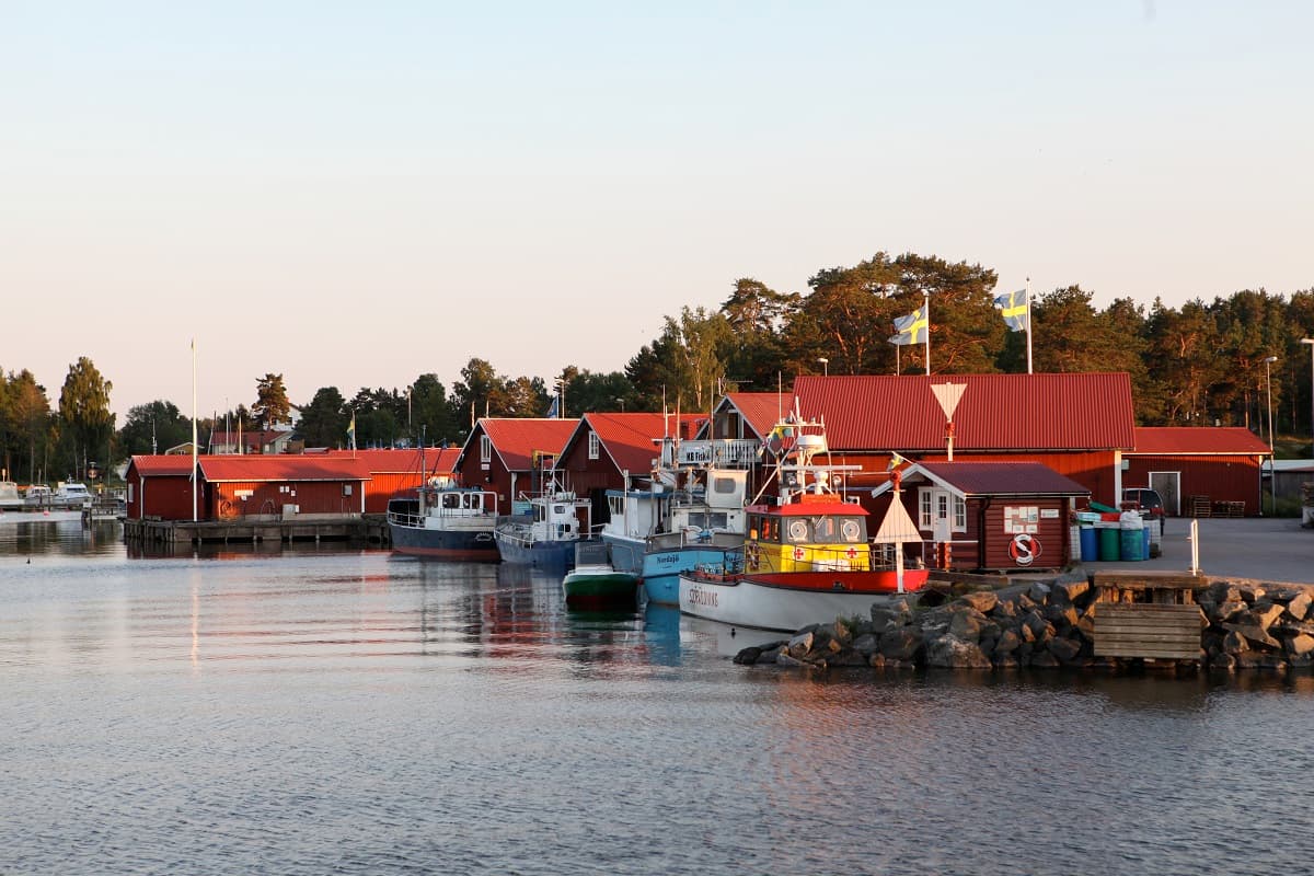 Spikens Fiskehamn: Pärlan vid Kinnekulle