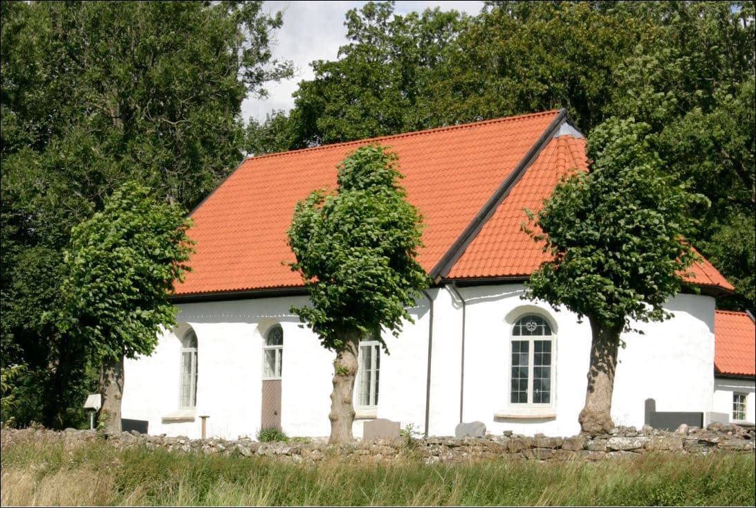 Södra Björke Kyrka – Rustik skönhet nära Herrljunga