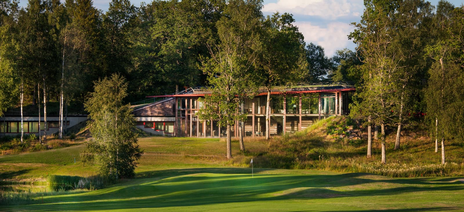 Öijared Resort: Historisk sjöfrid i Västra Götaland