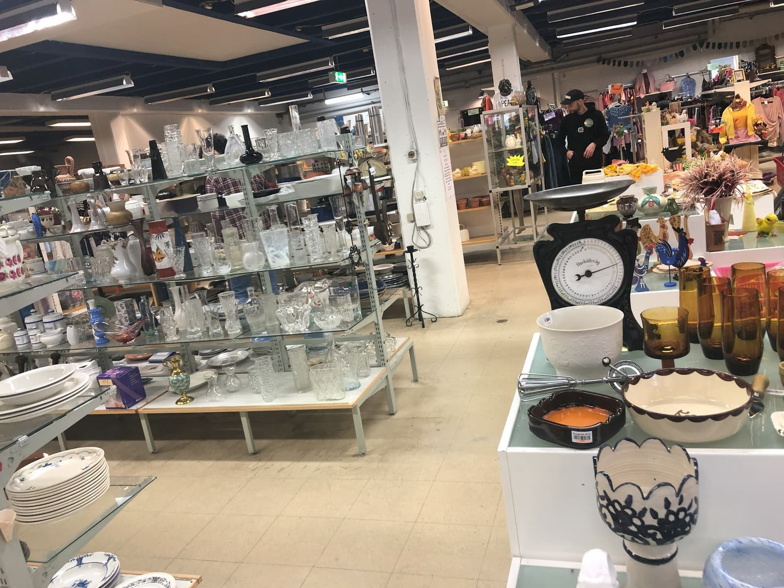 PMU Second Hand Sandviken: Upptäck hållbara skatter med mening