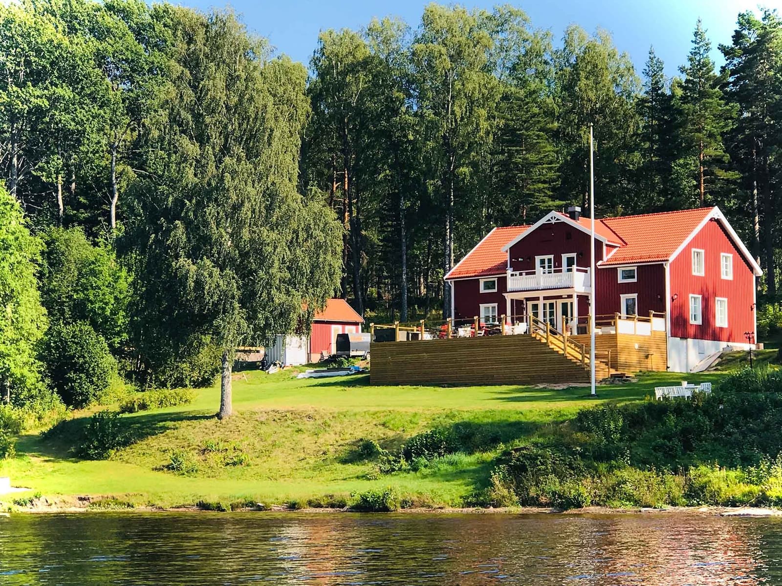 Villa Fryksta: Charmigt boende vid vackra Frykens strand i Värmland