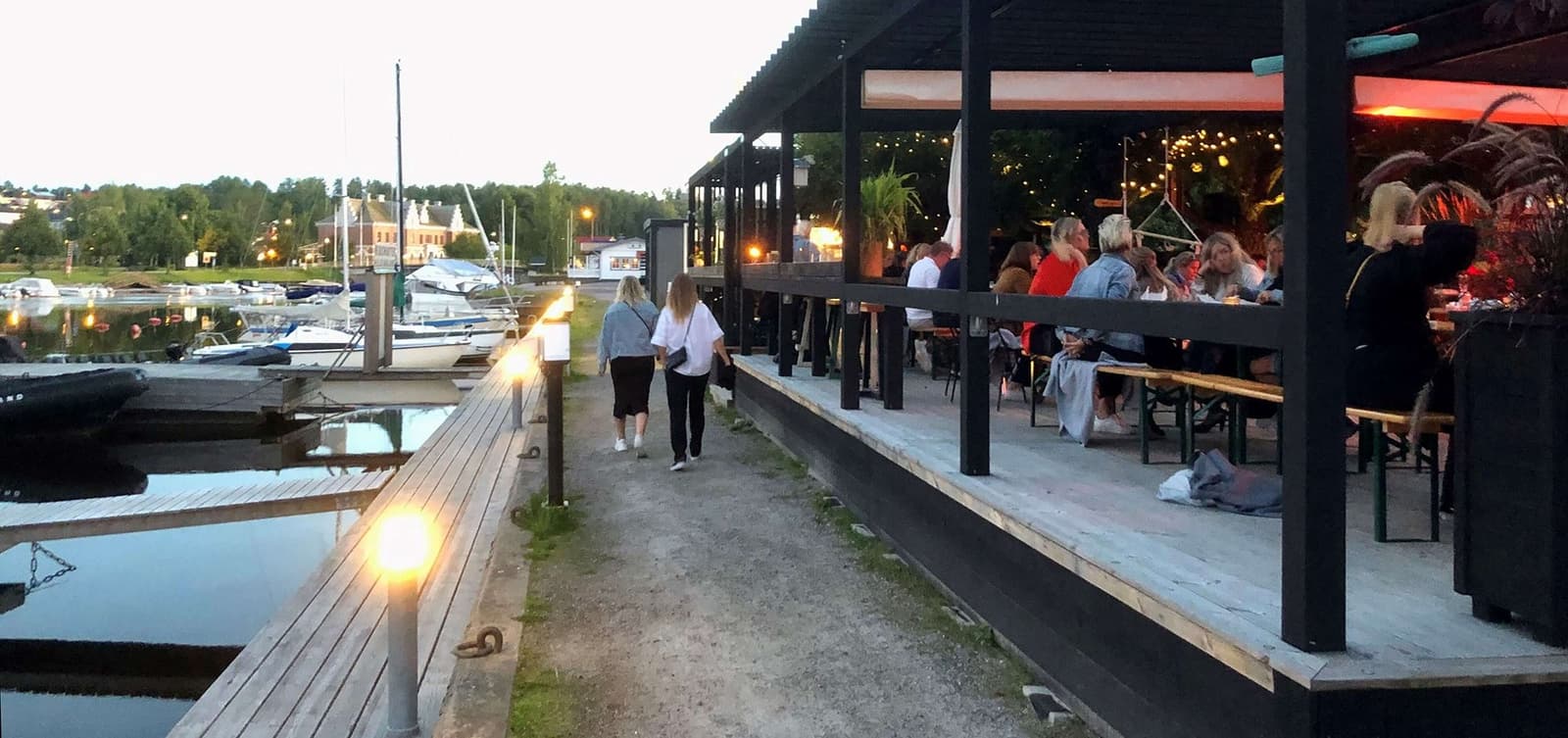 Söderhamns Gröna Stråk: Stadens Puls & Havets Viskningar