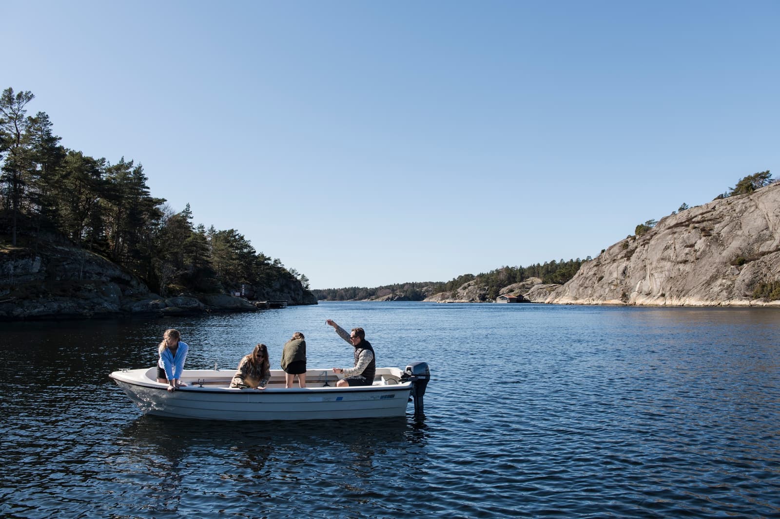 Hyr båt i Bohuslän: Utforska skärgårdens hemligheter