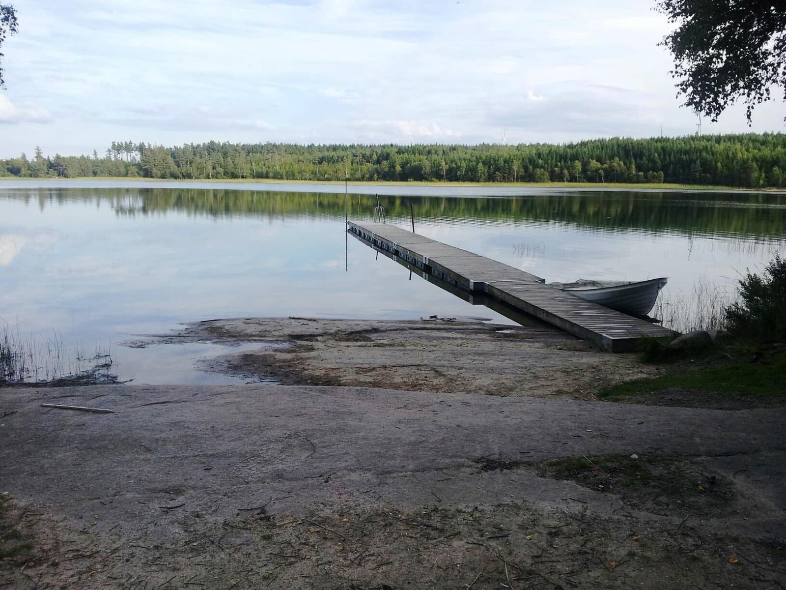 Badplats Grunnevattnet: en lugn pärla i Bohuslän