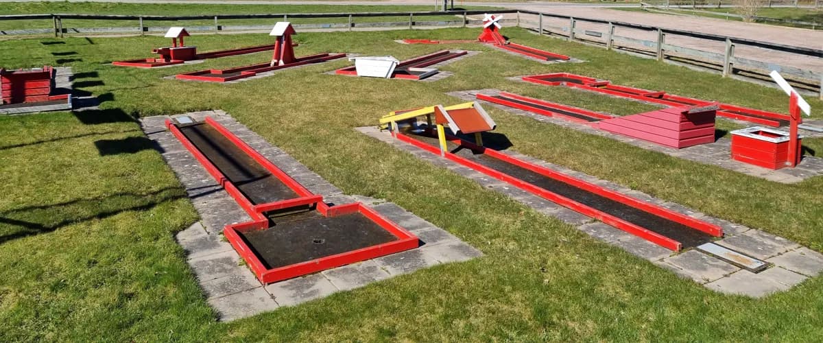 Minigolf i Fröjered: En oas för lek vid Tidan
