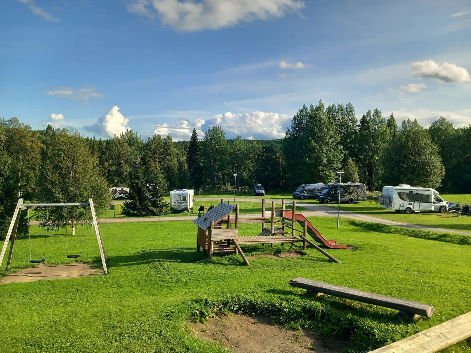 Ristafallets Camping & Stugor: Jämtlands brusande naturpärla