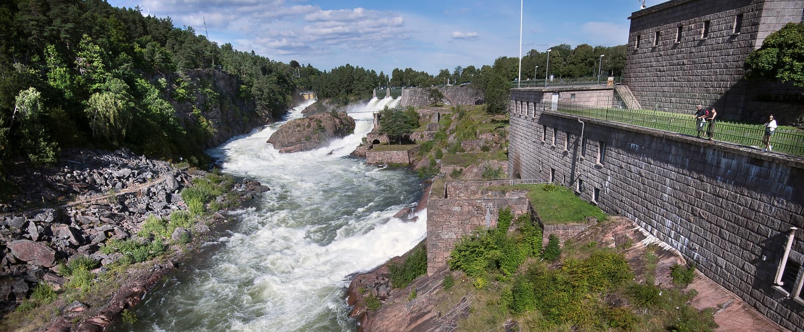 Trollhättefallen: Vattenmassornas kraftfulla skådespel