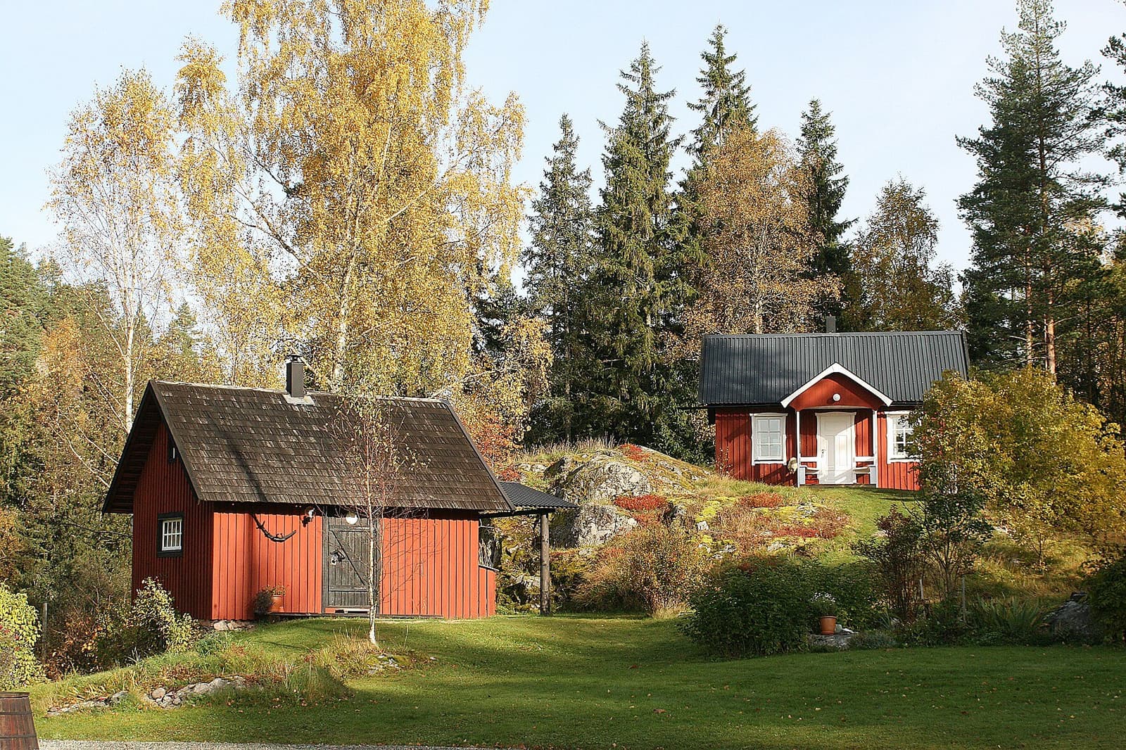 Mörndre Stugor: Fängslande avkoppling i Dalslands sagolika landskap