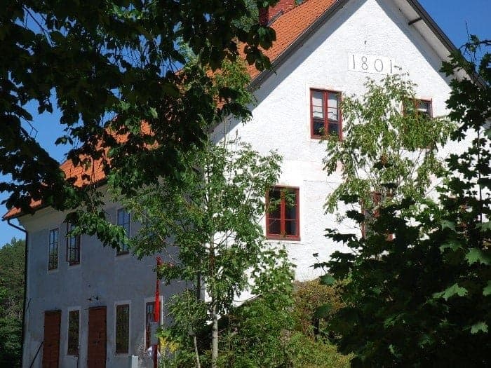Bränneriet vid Nynäs Slott – Historisk atmosfär vid Rundbosjön i Sörmland