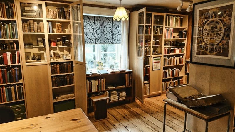 Krokens Ordmuseum: En Resa Genom Tro och Boktryckarkonst