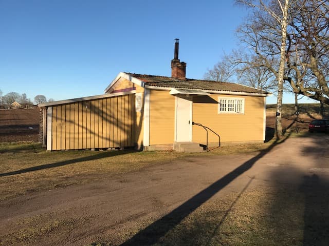 Svärtans Badhusförening: Vedeldad avkoppling vid Vättern