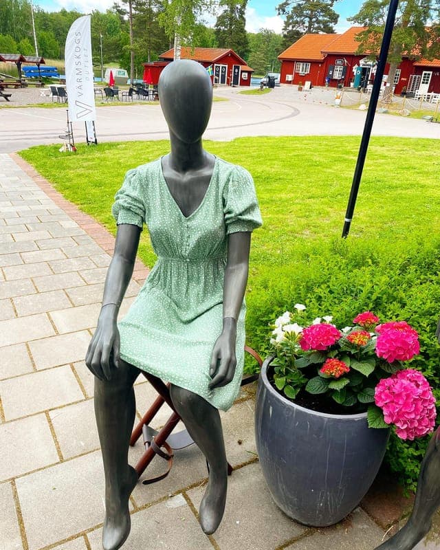 Värmskogs Outlet & Fika: Landsbygdskonst och god smak