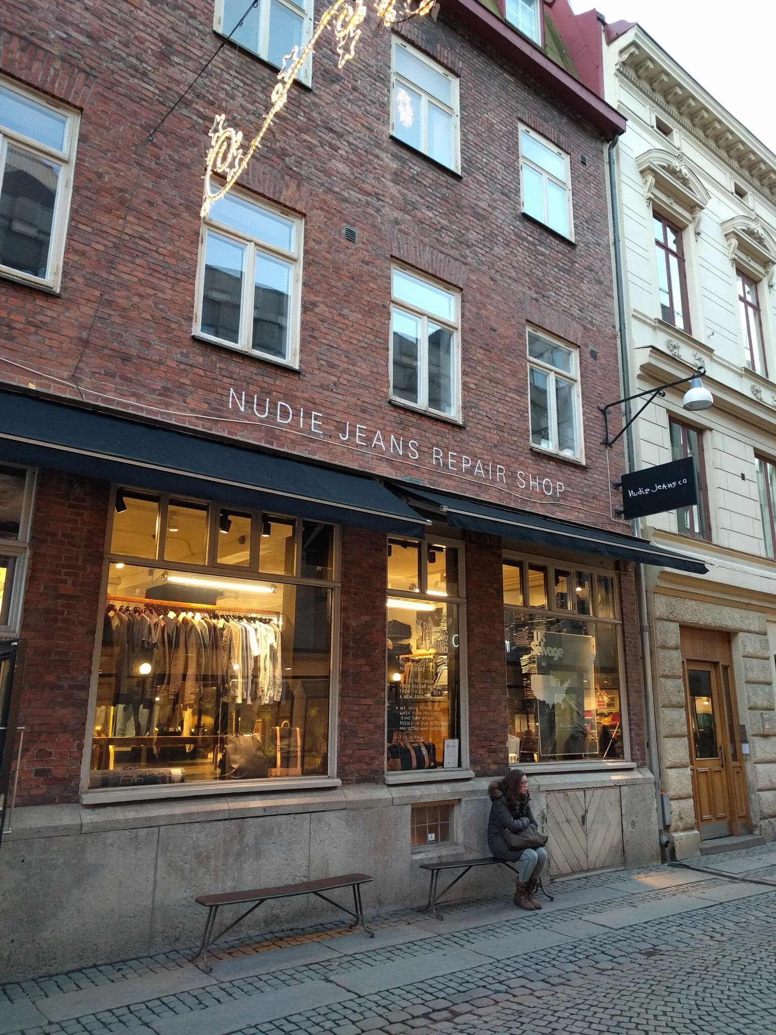Nudie Jeans Repair Shop: Hållbart mode och jeansens andra liv