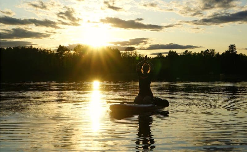 SUP-Yoga vid Arvika: Hitta Balansen på Glafsfjorden