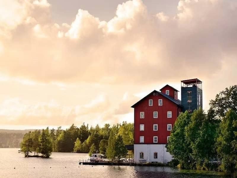 Unikt boende i omgjord spannmålssilo vid Dalslands kanal