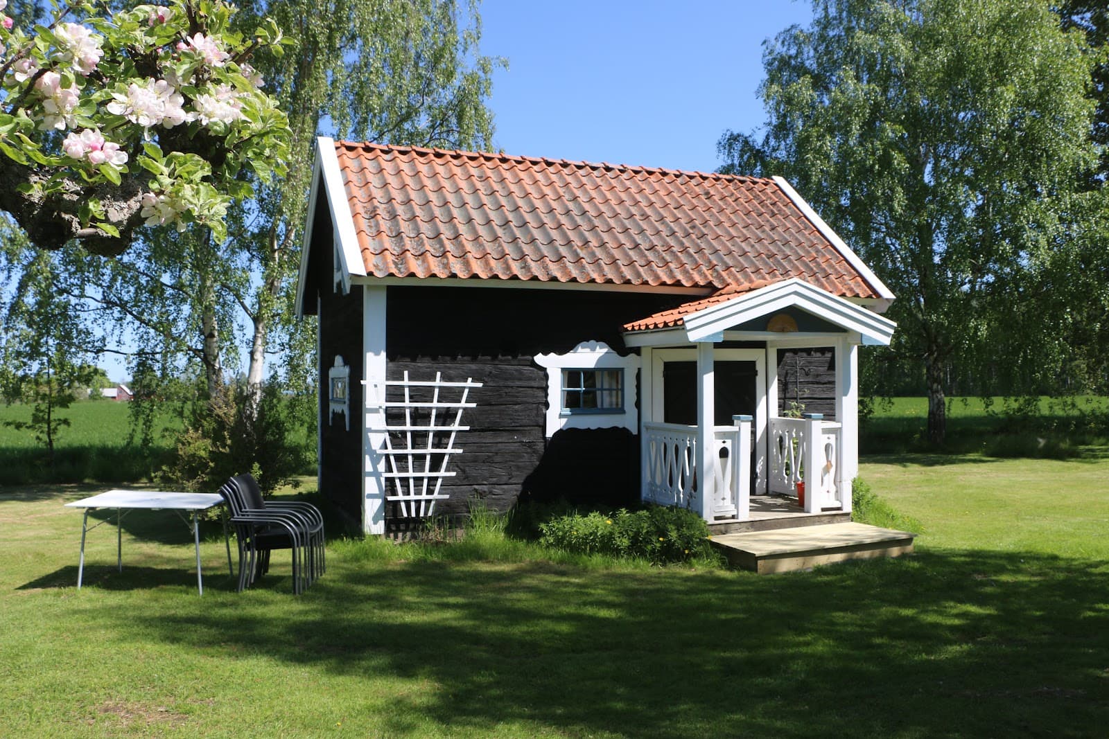 Tempelgården: En unik konstupplevelse på Visingsö