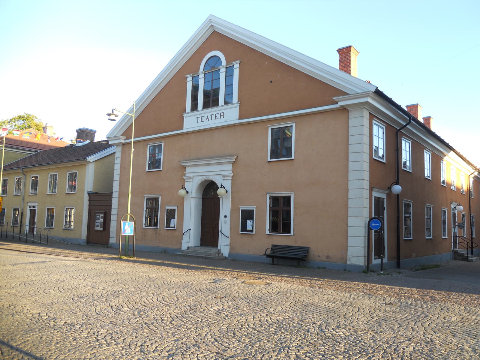 Mariestads Teater: En tidresa för själen vid Vänerns strand