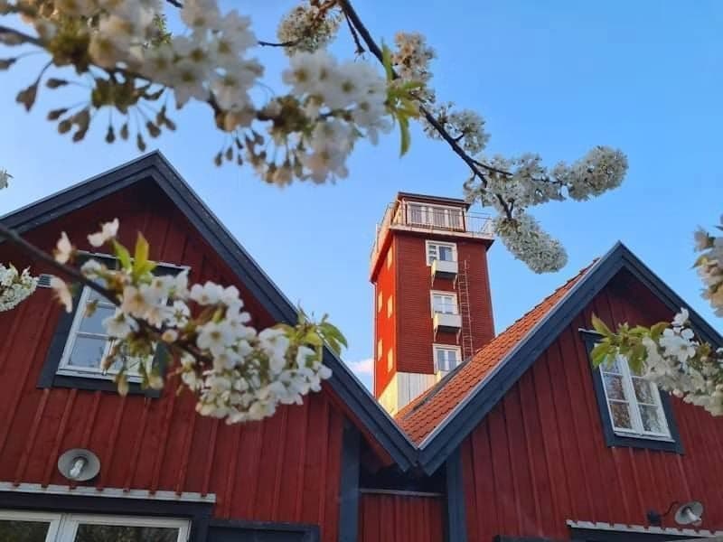 Lotstornet Aspö: Unik Natt i Historisk Miljö i Karlskrona Skärgård