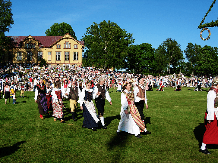 Nääs Slott och Midsommartraditionen: En Resa i Tiden