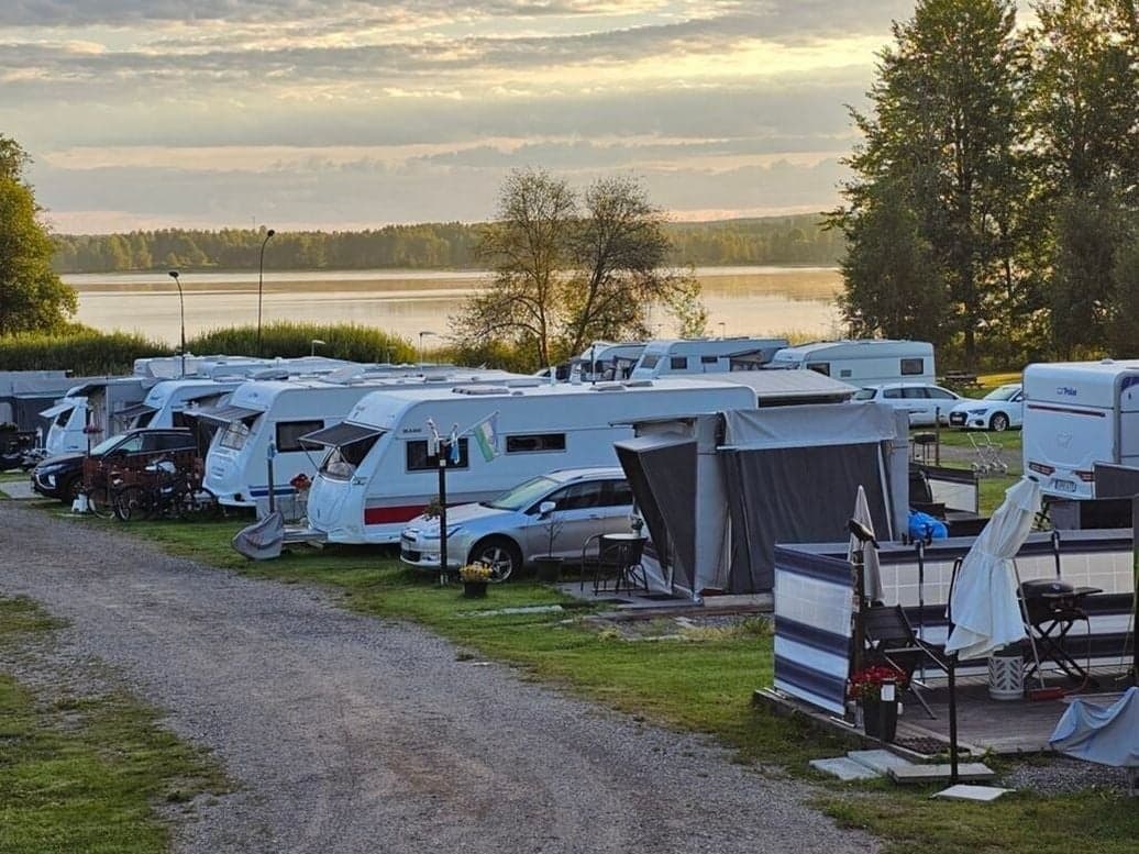 Ockelbo Camping: Vid Bysjöns klara vatten