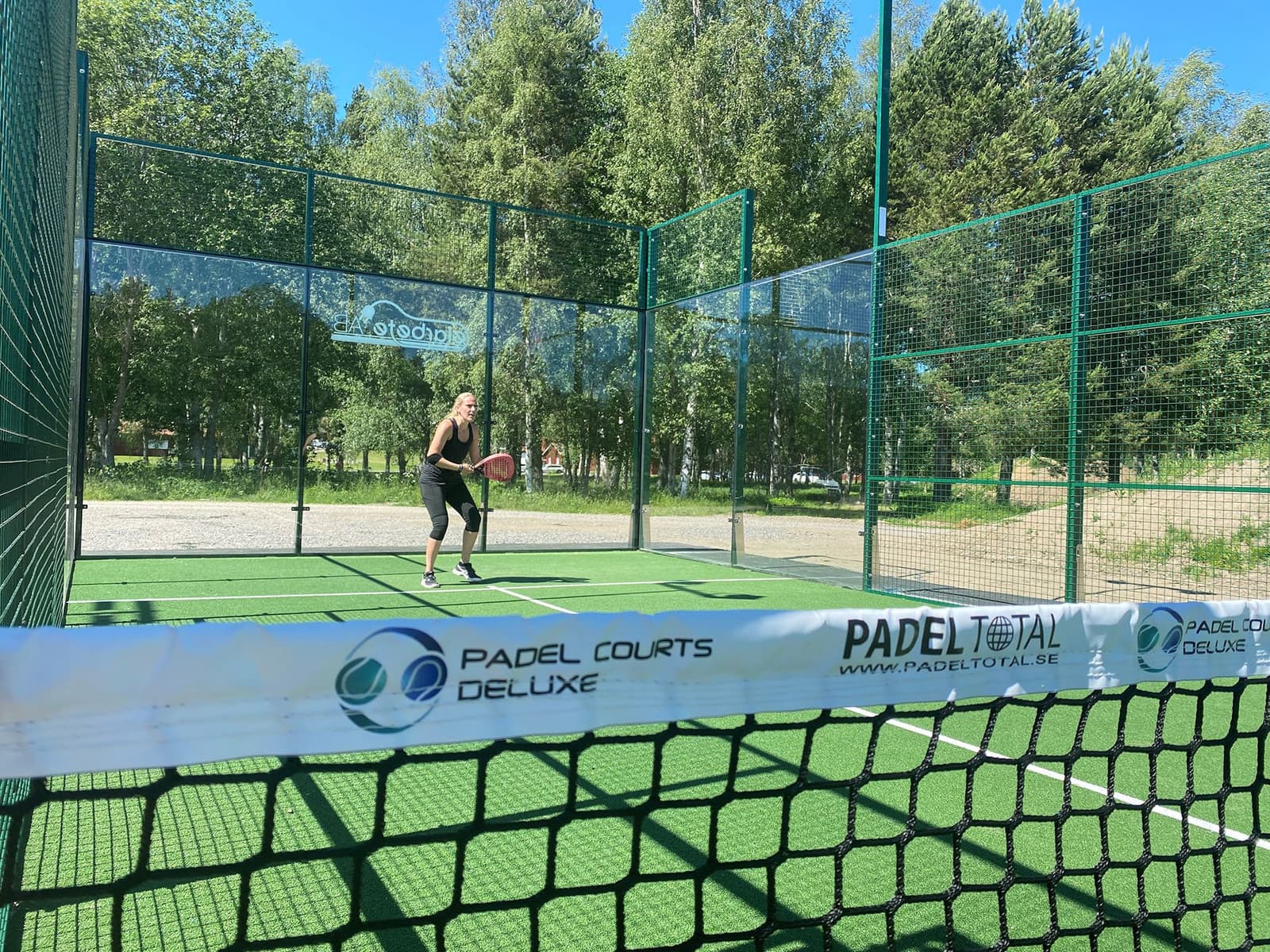 Padel vid Högbo Bruk: Sport och historia i unik miljö