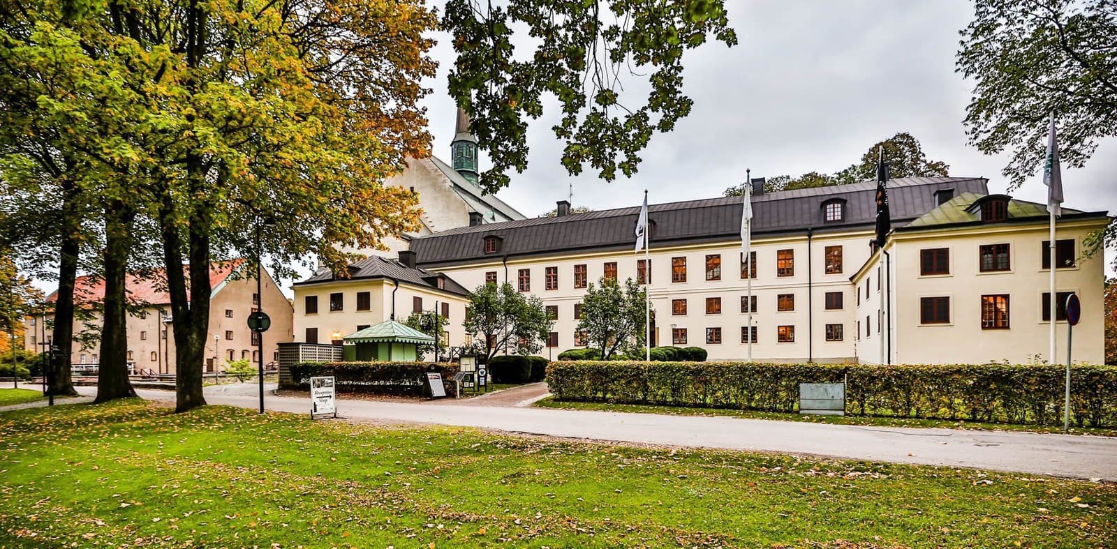 Klosterhotellet Vadstena: Upplev tidlös ro vid Vätterns strand