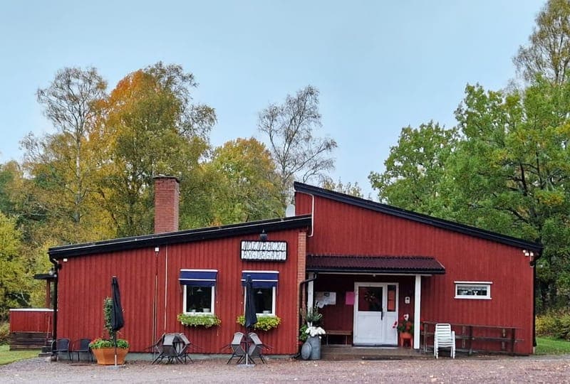 Mölnbacka Café: En oas av svensk sommar vid Klarälvens strand